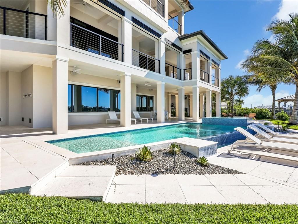 271 3rd St W, Bonita Springs, FL 34134 Photo