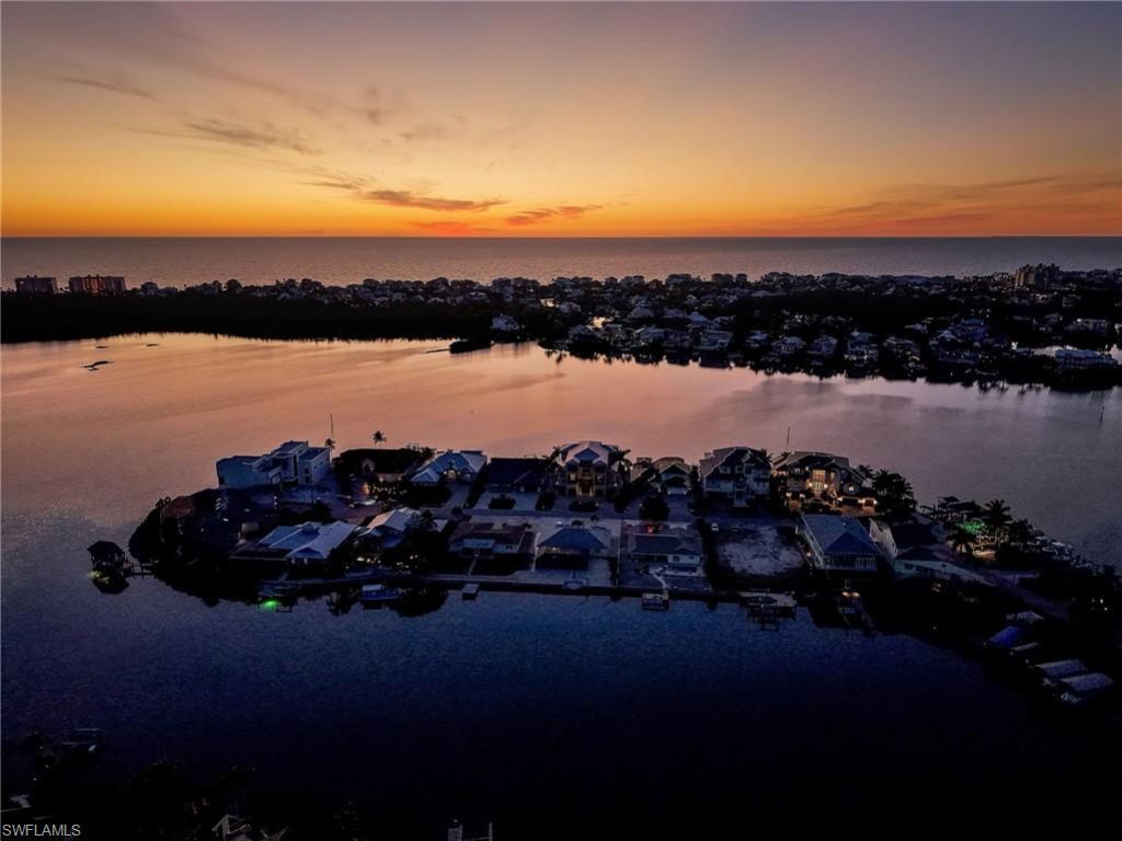 271 3rd St W, Bonita Springs, FL 34134 Photo