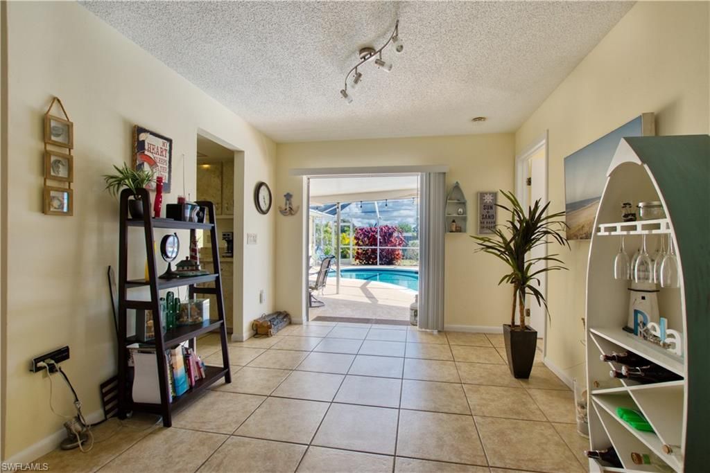 318 SE 33rd Ter , Cape Coral, FL 33904 Photo