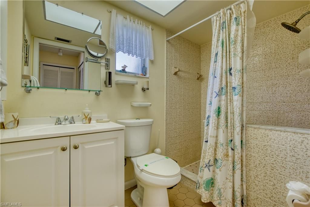 318 SE 33rd Ter , Cape Coral, FL 33904 Photo