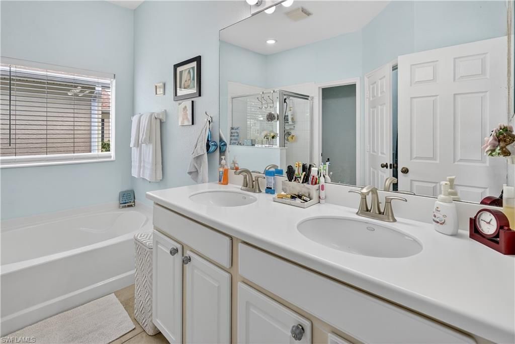 9689 Pineapple Preserve Ct, Fort Myers, FL 33908 Photo