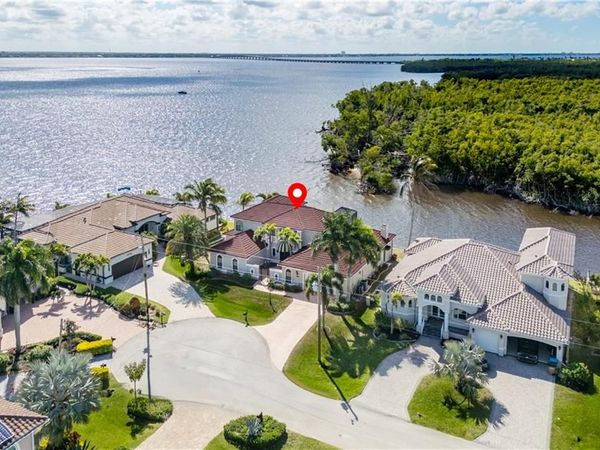 2374 Coral Point DR , CAPE CORAL, FL 33990