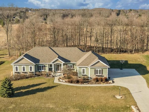 3842 Timber Stone WAY, Hubertus, WI 53033