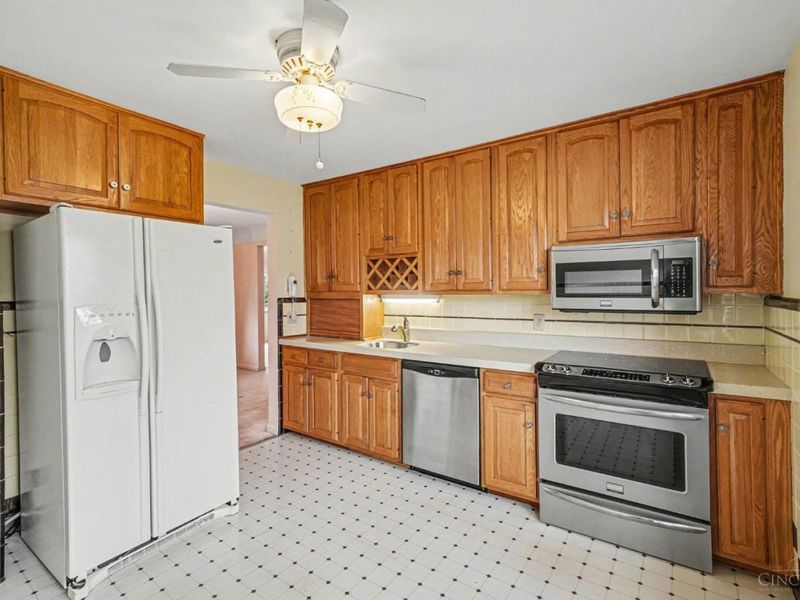 9125 Round Top Road, Colerain Township, OH 45251 Photo 5