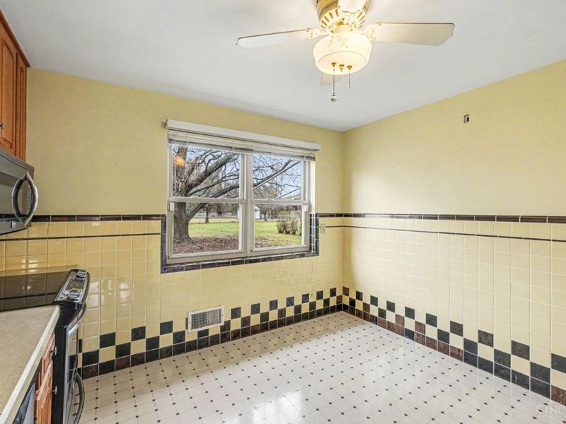 9125 Round Top Road, Colerain Township, OH 45251 Photo 7