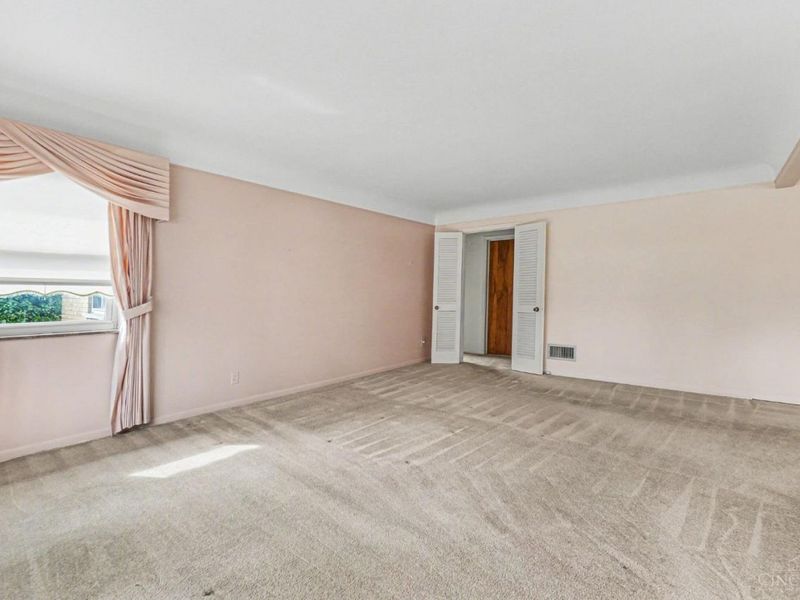 9125 Round Top Road, Colerain Township, OH 45251 Photo 8