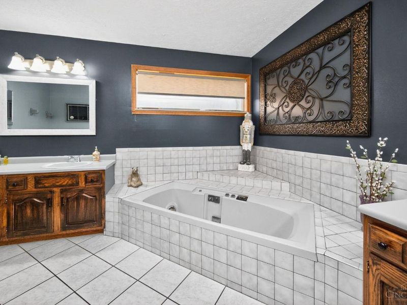 7293 Timbernoll Drive, West Chester, OH 45069 Photo 37