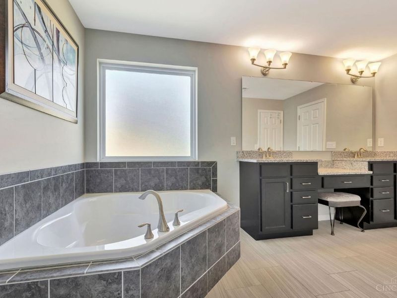 5042 Greenshire Drive, Green Township, OH 45002 Photo 24