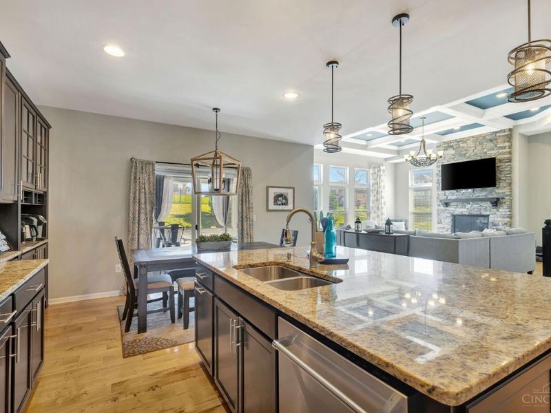 5042 Greenshire Drive, Green Township, OH 45002 Photo 7