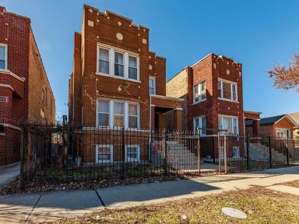 4634 S SAWYER Avenue, Chicago, IL 60632