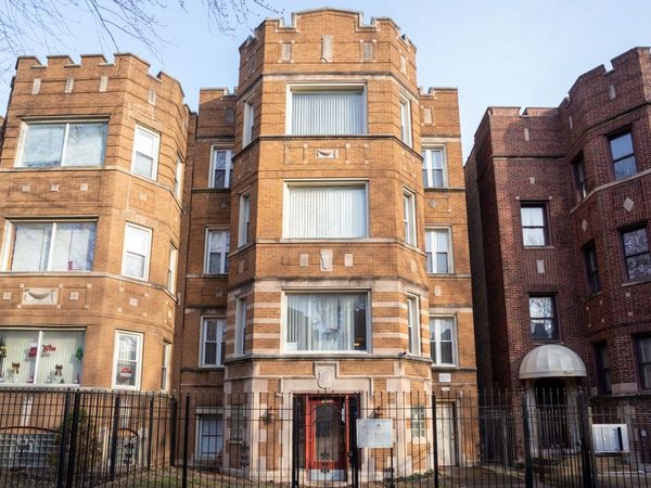 7637 S Phillips Avenue, Chicago, IL 60649