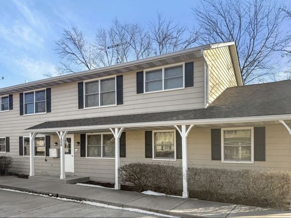 1420 S 14th Street , Unit A, St. Charles, IL 60174