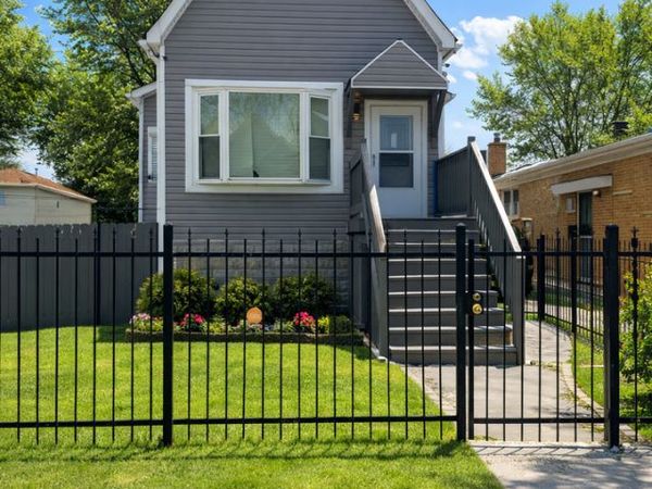 9810 S Morgan Street, Chicago, IL 60643