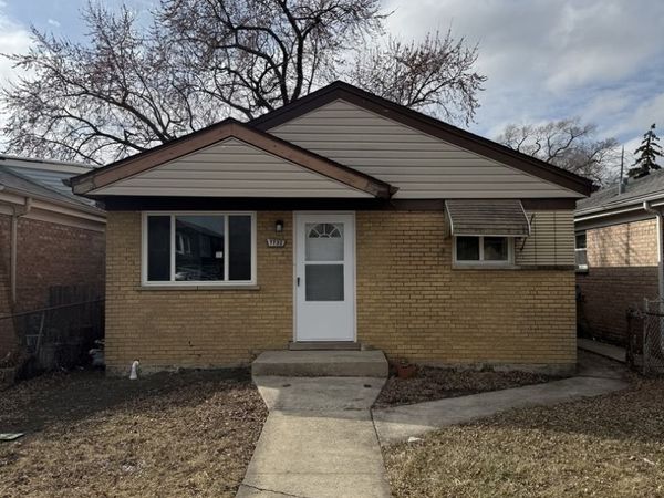 7732 Lotus Avenue , Burbank, IL 60459