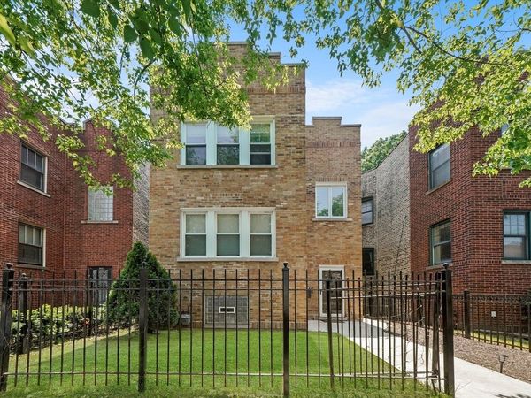 3045 W Addison Street , Unit 1, Chicago, IL 60618