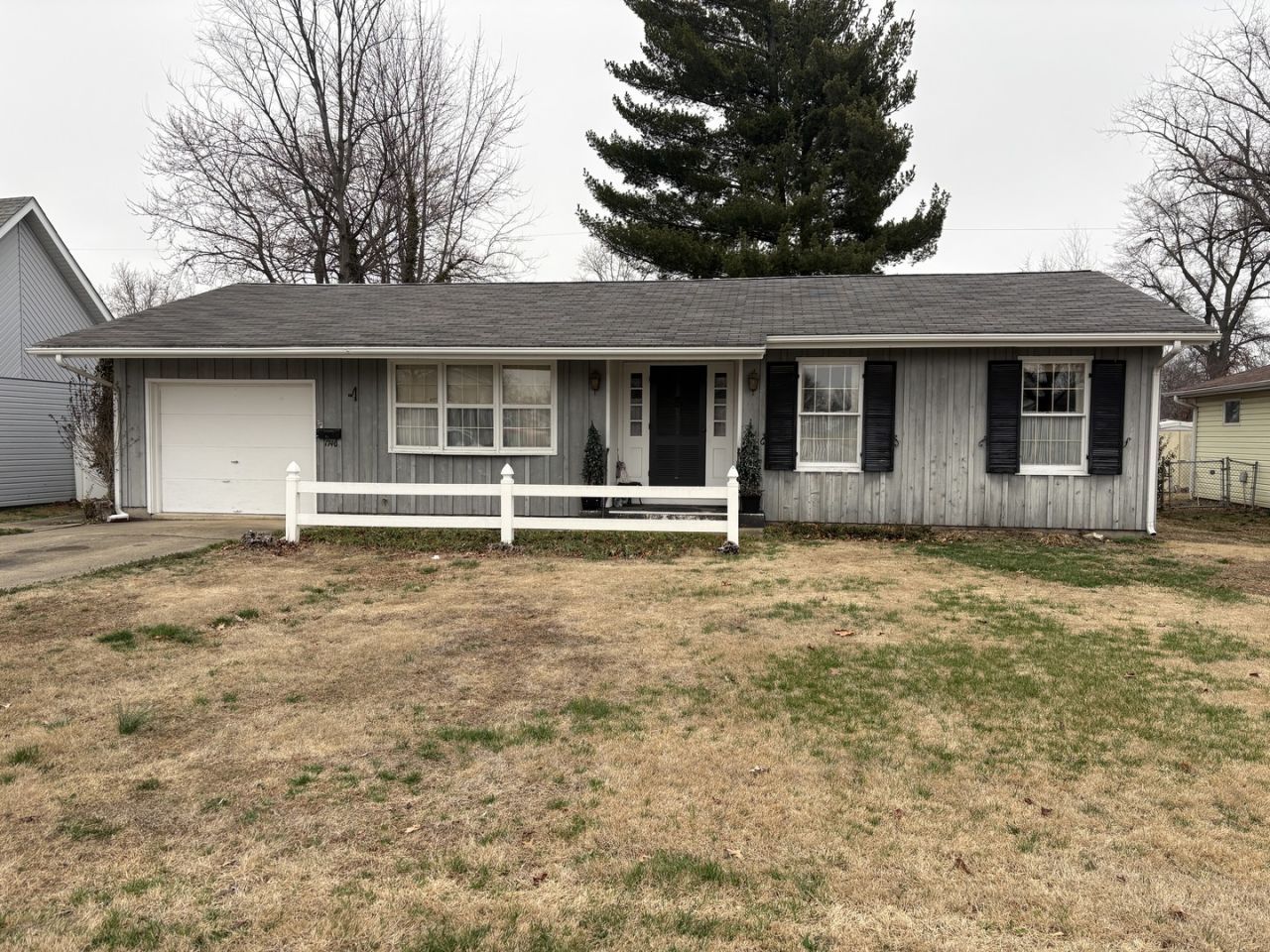 1740 Frazier Avenue, Centralia, IL 62801 Main Photo