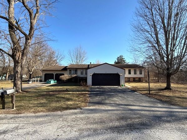 1807 Fargo Avenue, McHenry, IL 60050