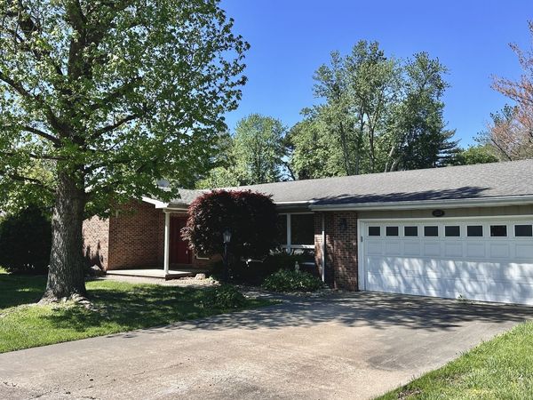 207 N Illinois Avenue, West Frankfort, IL 62896