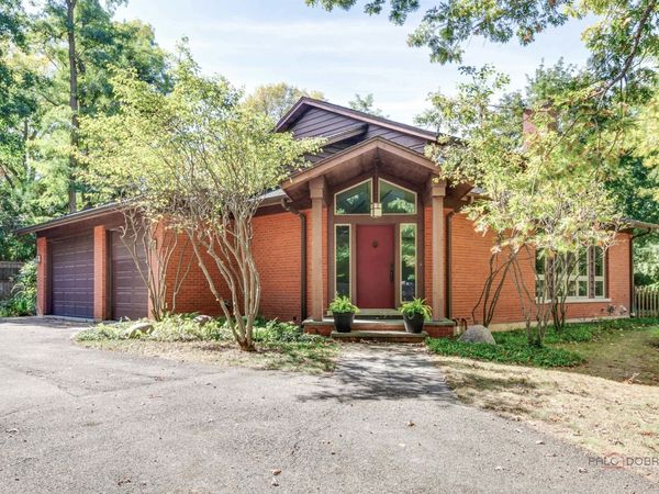 1175 Edgewood Road, Lake Forest, IL 60045