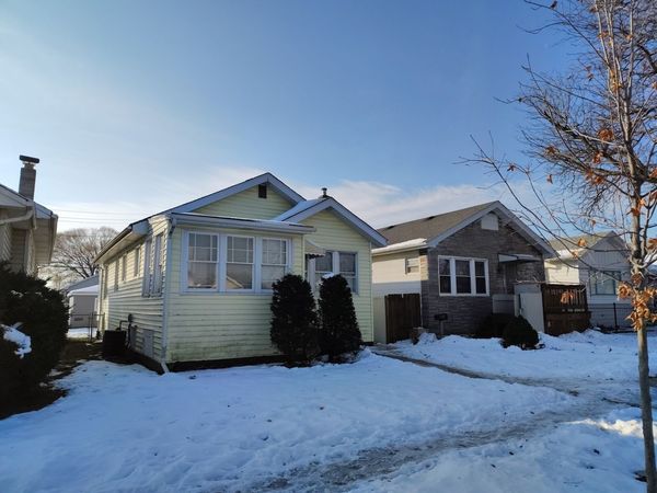 5541 W Grace Street , Chicago, IL 60641