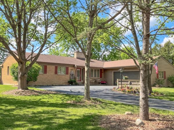 6315 Walkup Lane, Crystal Lake, IL 60012