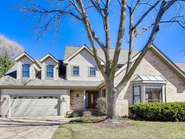 1219 Montego Court, Elk Grove Village, IL 60007