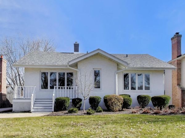 57 Chestnut Avenue , Clarendon Hills, IL 60514