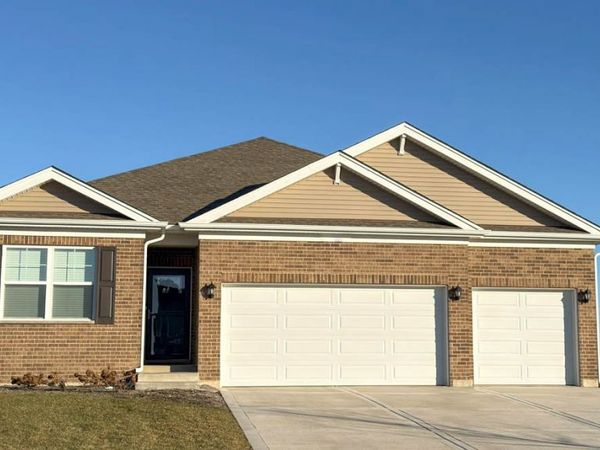 26113 S castle Boulevard, Manhattan, IL 60442