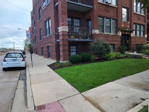 920 Wesley Avenue, Unit 1, Oak Park, IL 60304