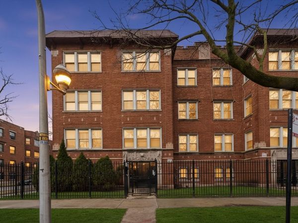 7601 S Essex Avenue, Unit 2, Chicago, IL 60649