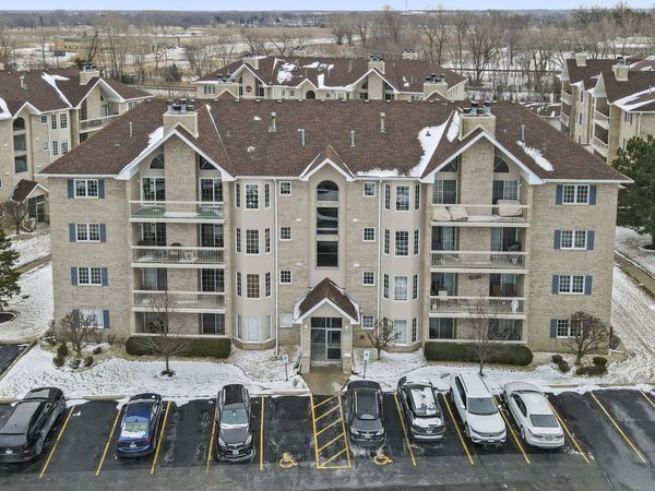 7759 Bristol Park Drive, Unit 2SE, Tinley Park, IL 60477