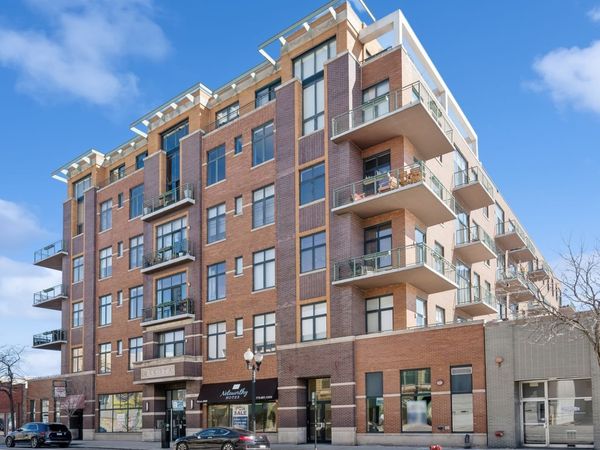 3631 N Halsted Street, Unit 308, Chicago, IL 60613