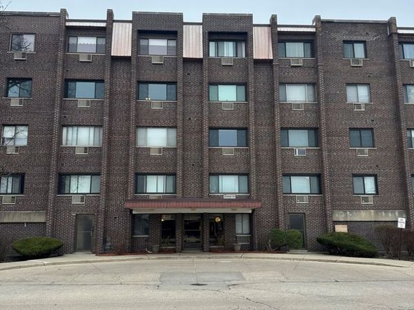 4623 N Chester Avenue, Unit 311, Chicago, IL 60656