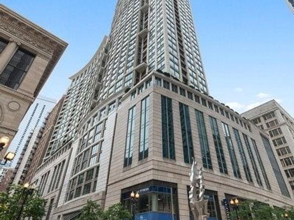130 N GARLAND Court, Unit 4902, Chicago, IL 60602