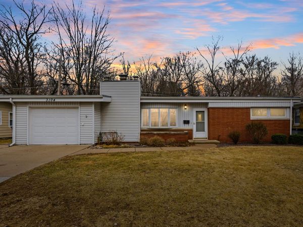 3104 15th St A Street, Moline, IL 61265