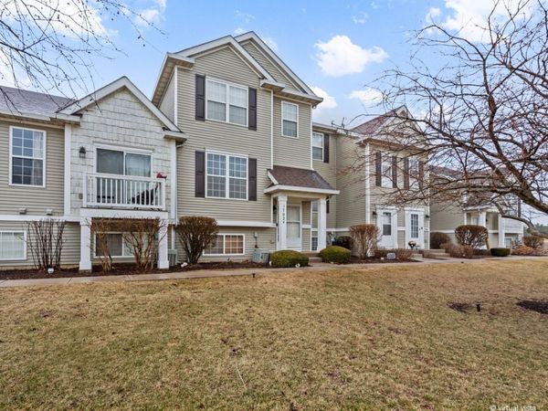 1702 Fieldstone Drive N, Shorewood, IL 60404