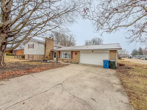 802 E 19th Street, Sterling, IL 61081