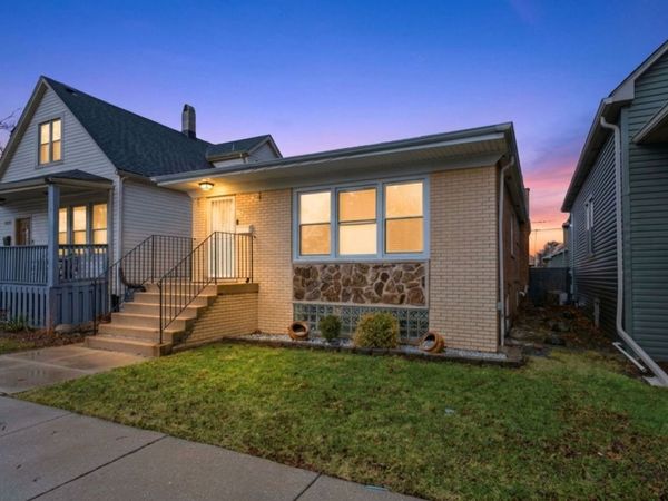 2951 N Rutherford Avenue, Chicago, IL 60634