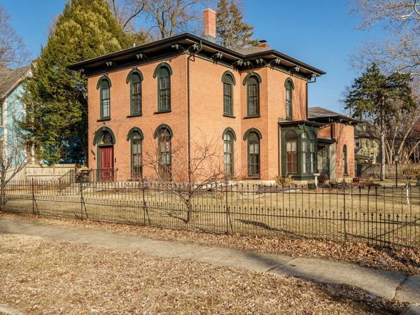 326 S 2nd Street, Rockford, IL 61104