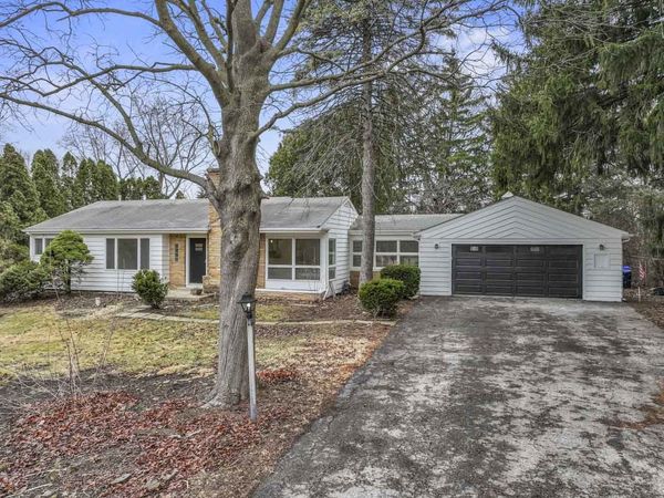 2018 West Street , Wheaton, IL 60187