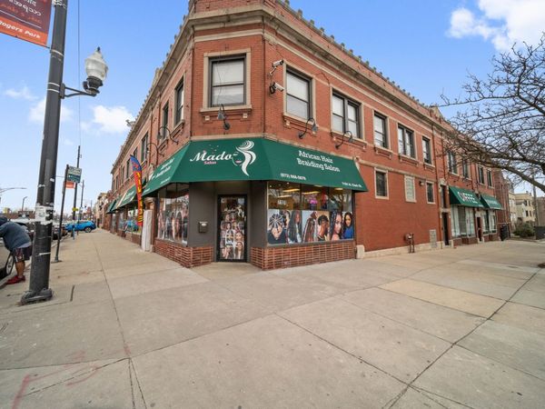 7101-7109 N Clark Street, Chicago, IL 60626