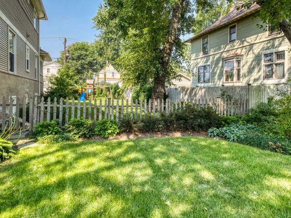 1169 S Taylor Avenue , Oak Park, IL 60304