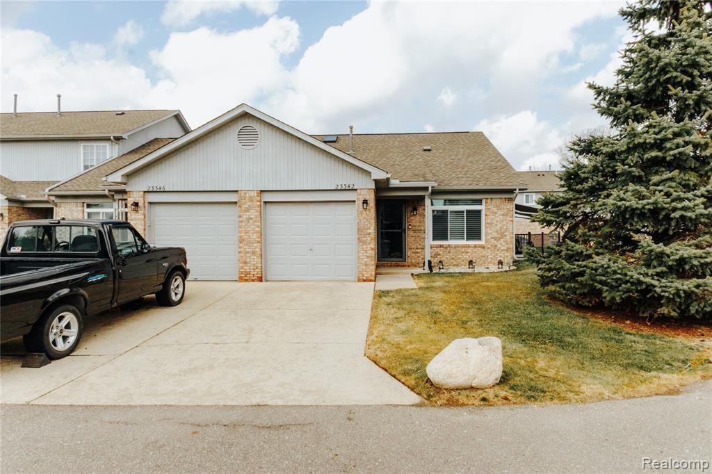 23342 Redman Court, Brownstown Township, MI 48183 Main Photo