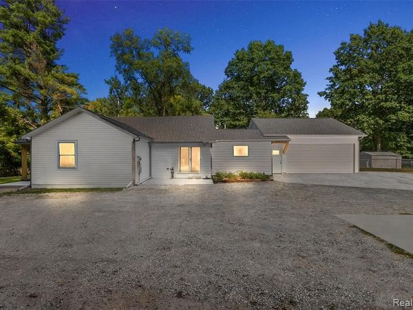 5771 Gratiot Avenue, St. Clair Twp, MI 48079
