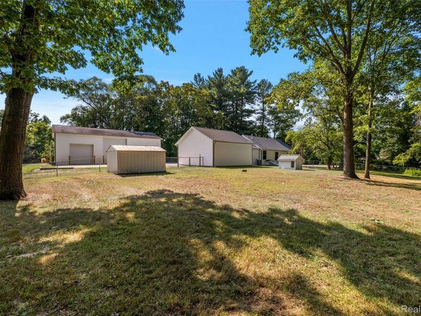 5771 Gratiot Avenue, St Clair Township, Mi 48079