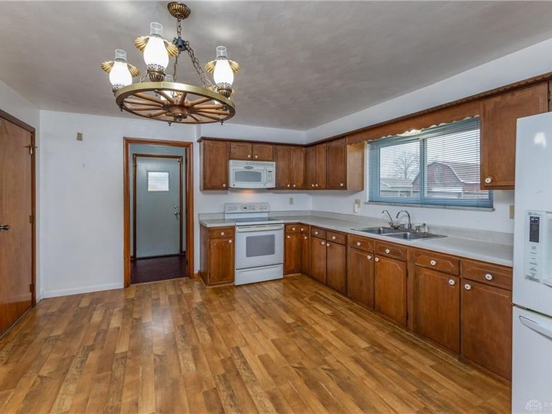 5194 Heckathorn Road, Brookville, OH 45309 Photo 12