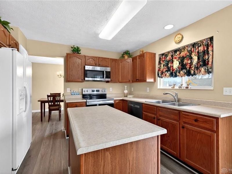 1121 Whitetail Drive, Fairborn, OH 45324 Photo 14