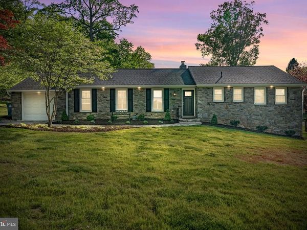 828 MYSTERY LANE, WEST CHESTER, PA 19382