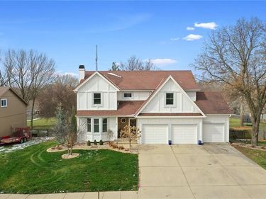 10014 N Highland Terrace, Kansas City, MO 64155