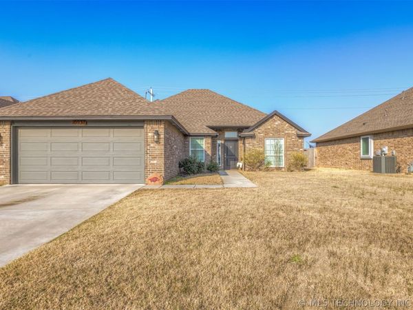 10930 S 274th East Avenue , Coweta, OK 74429